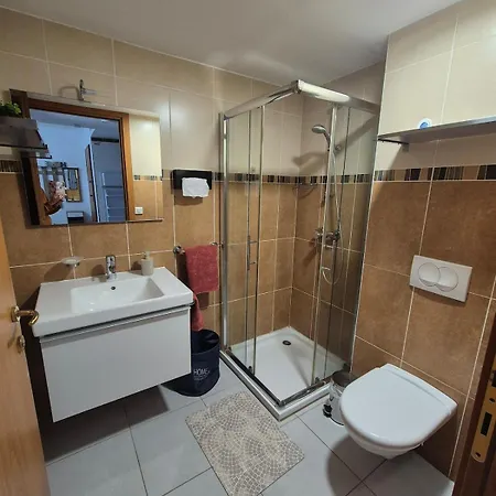Apartment T2 *